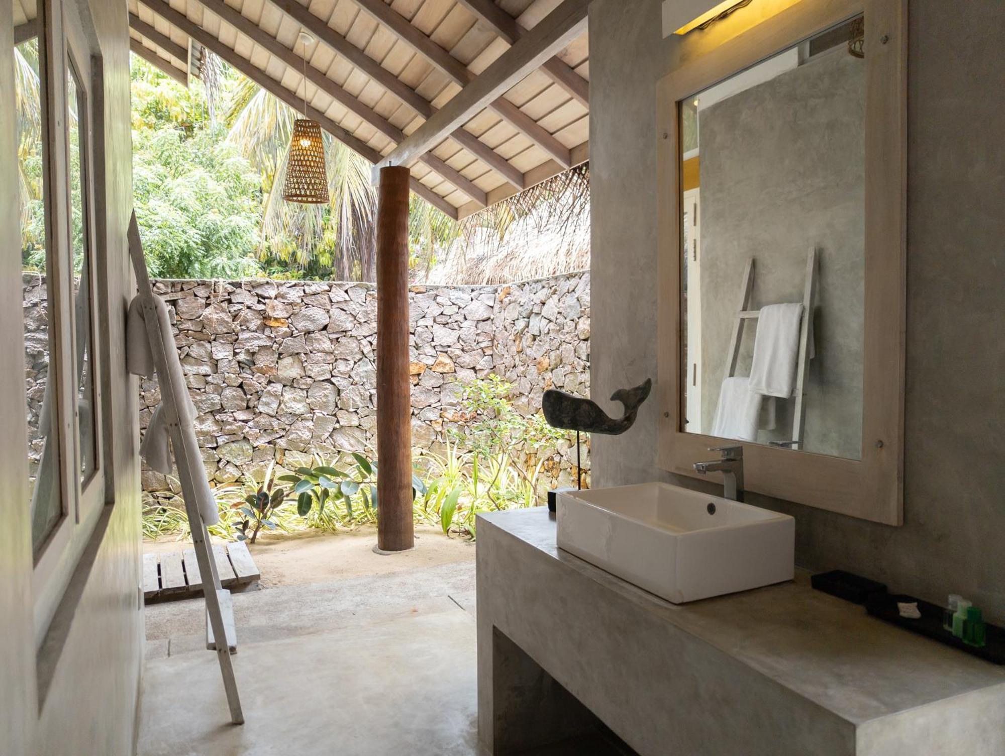 Hiru Villas And Kitesurfing Kalpitiya Bagian luar foto
